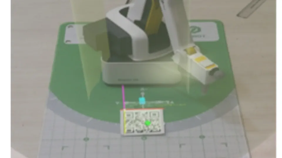 Investigating Swimming Effect of Holograms in Mixed Reality